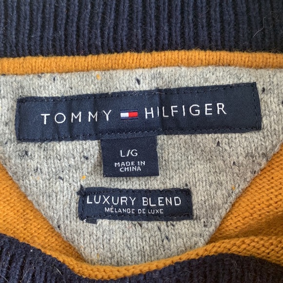 Tommy Hilfiger sweater - Picture 3 of 3